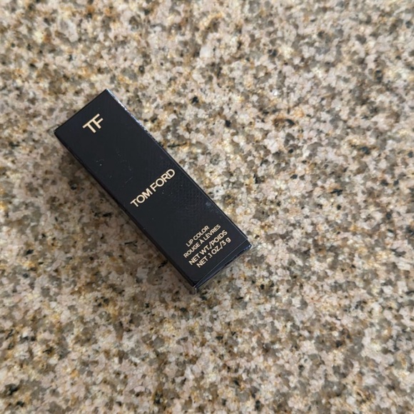 Tom Ford Elegant Black Lipstick - Picture 1 of 3